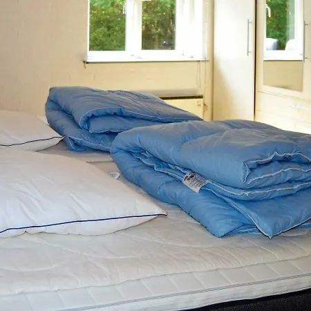 Three-bedroom Holiday In 5 Semesterbostad Roslev