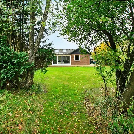 Semesterbostad Three-bedroom Holiday In 5 *
