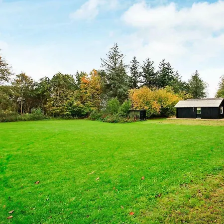 Semesterbostad Three-bedroom Holiday In 5