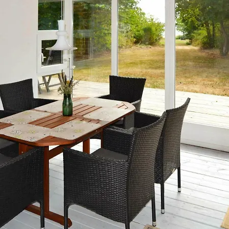 Three-bedroom Holiday In 5 Semesterbostad Roslev